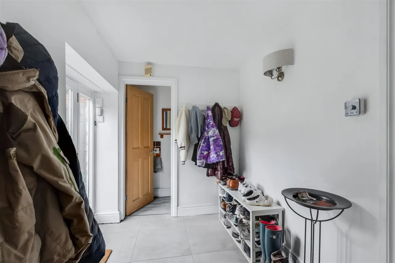 Manor Cottage, Stanton by Dale, DE7, photo 5