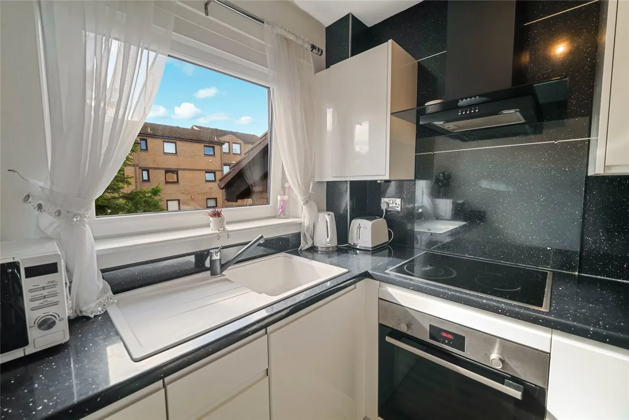 Campsie Court, Kirkintilloch, G66, photo 10