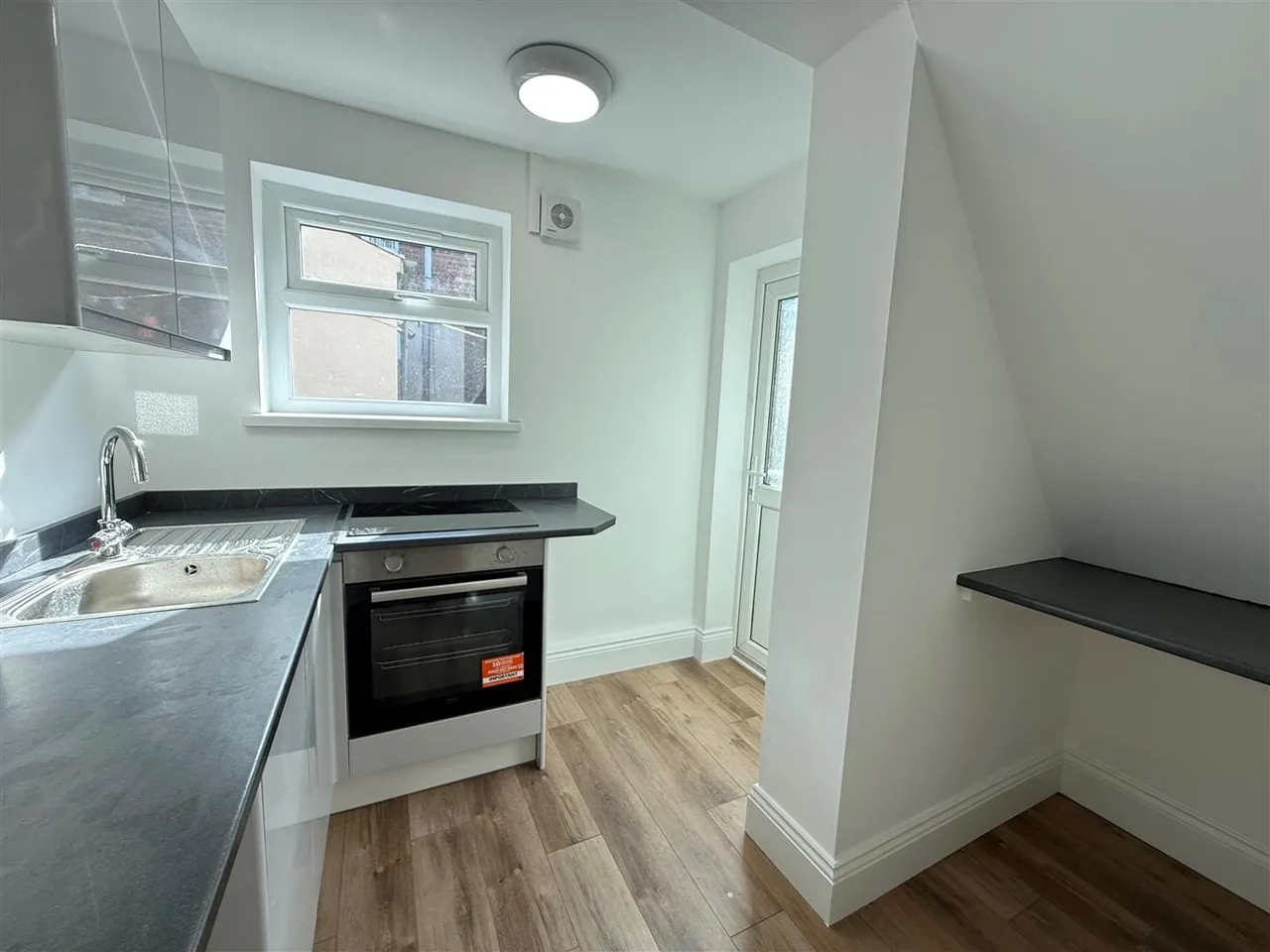 Vine Street, Scarborough, YO11, photo 3
