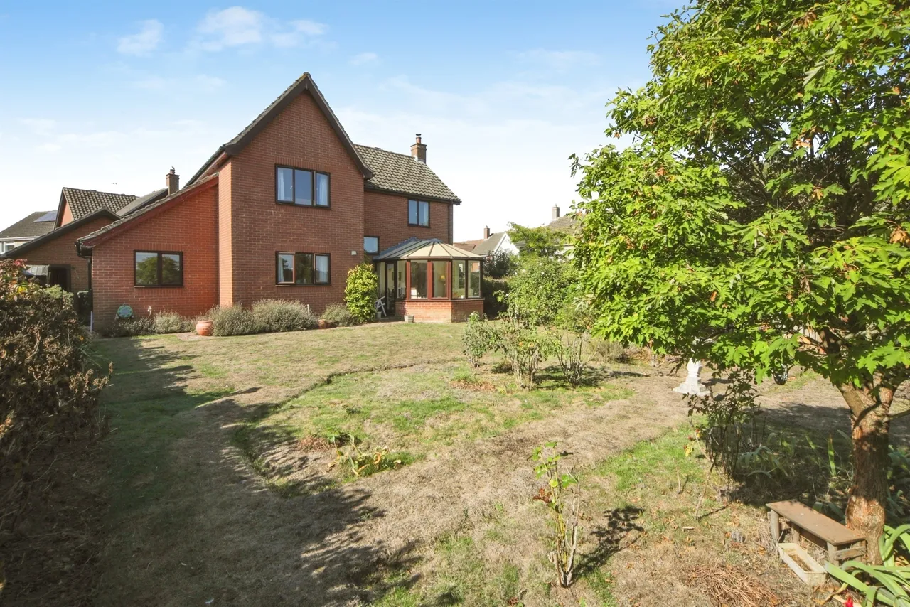 Hay Barn Meadow, Woolpit, IP30, photo 2