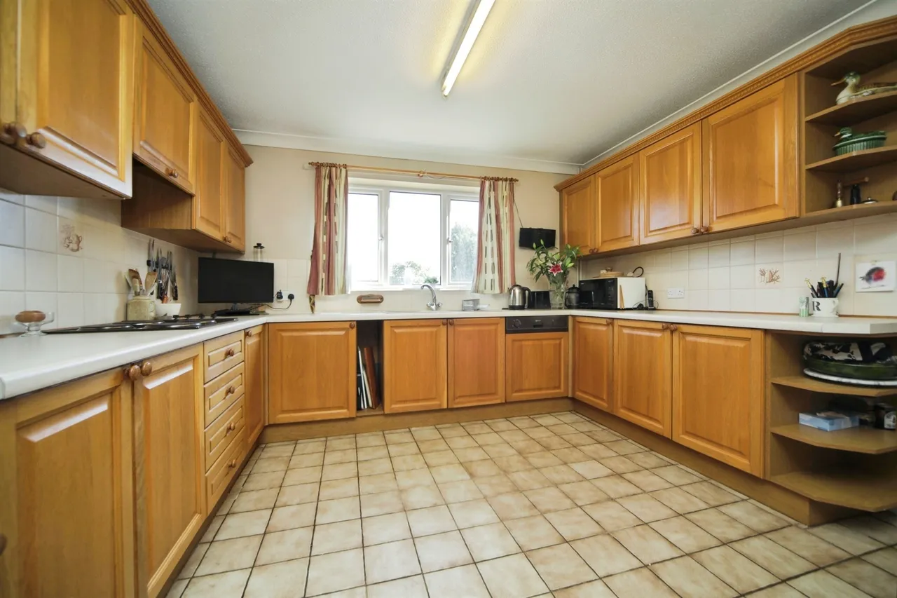 Hay Barn Meadow, Woolpit, IP30, photo 8
