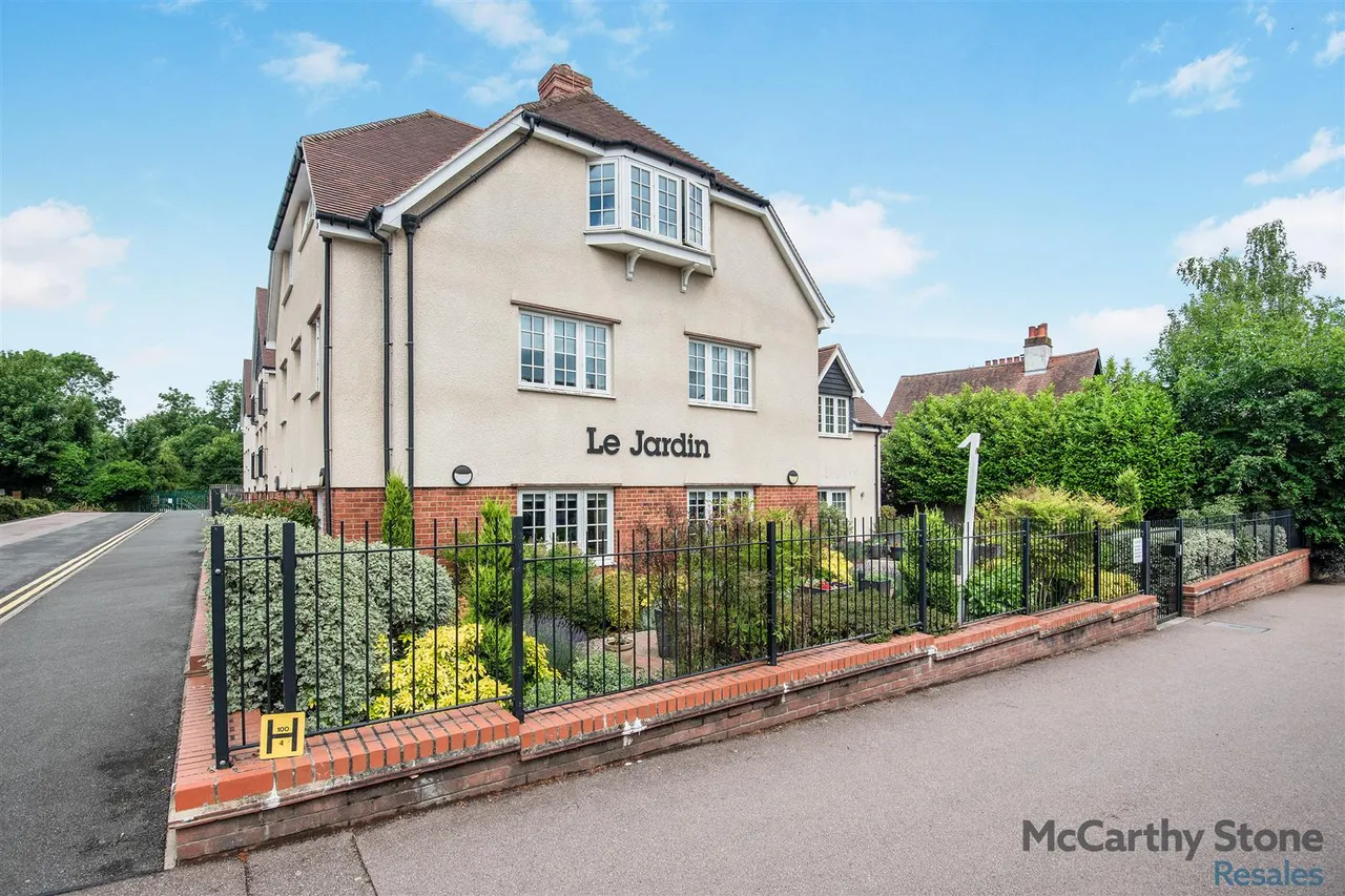 1 bed flat for sale, Station Road, Letchworth Garden City, SG6
