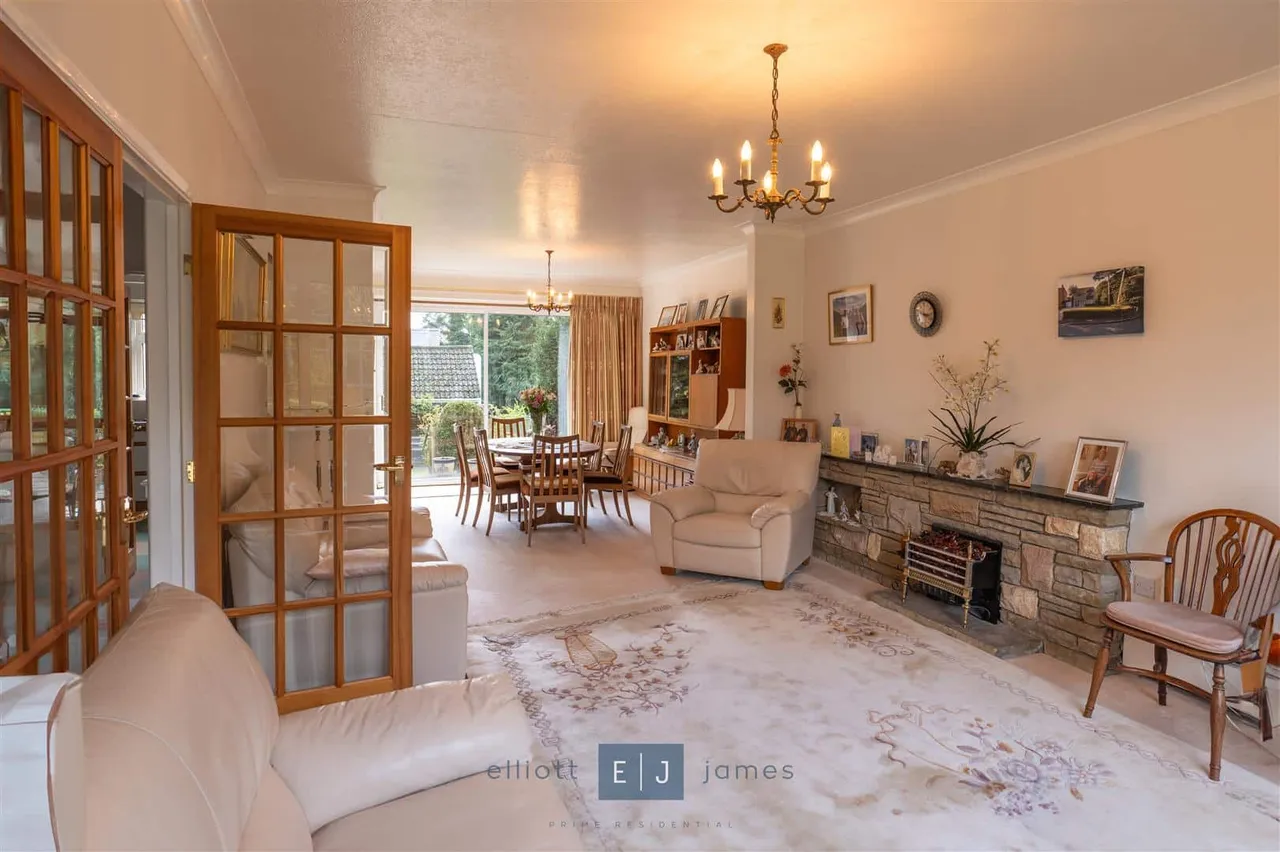 Clays Lane, Loughton, photo 4