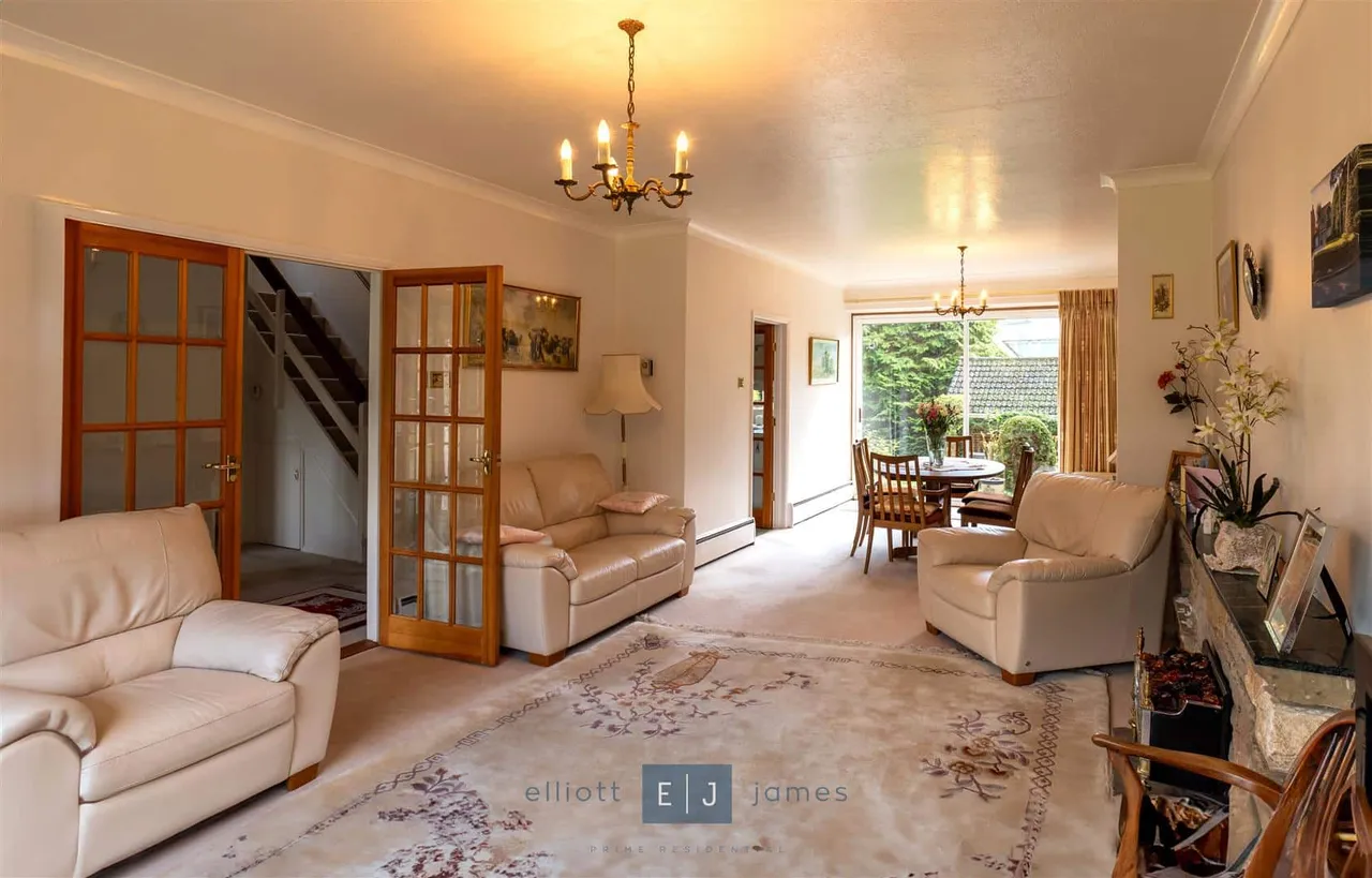Clays Lane, Loughton, photo 3