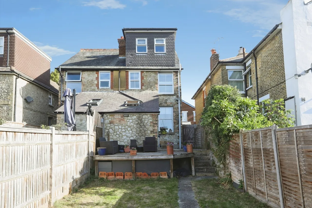 St. Lukes Road, Maidstone, ME14, photo 14