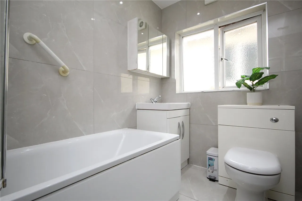 Upney Lane, Barking, IG11, photo 10
