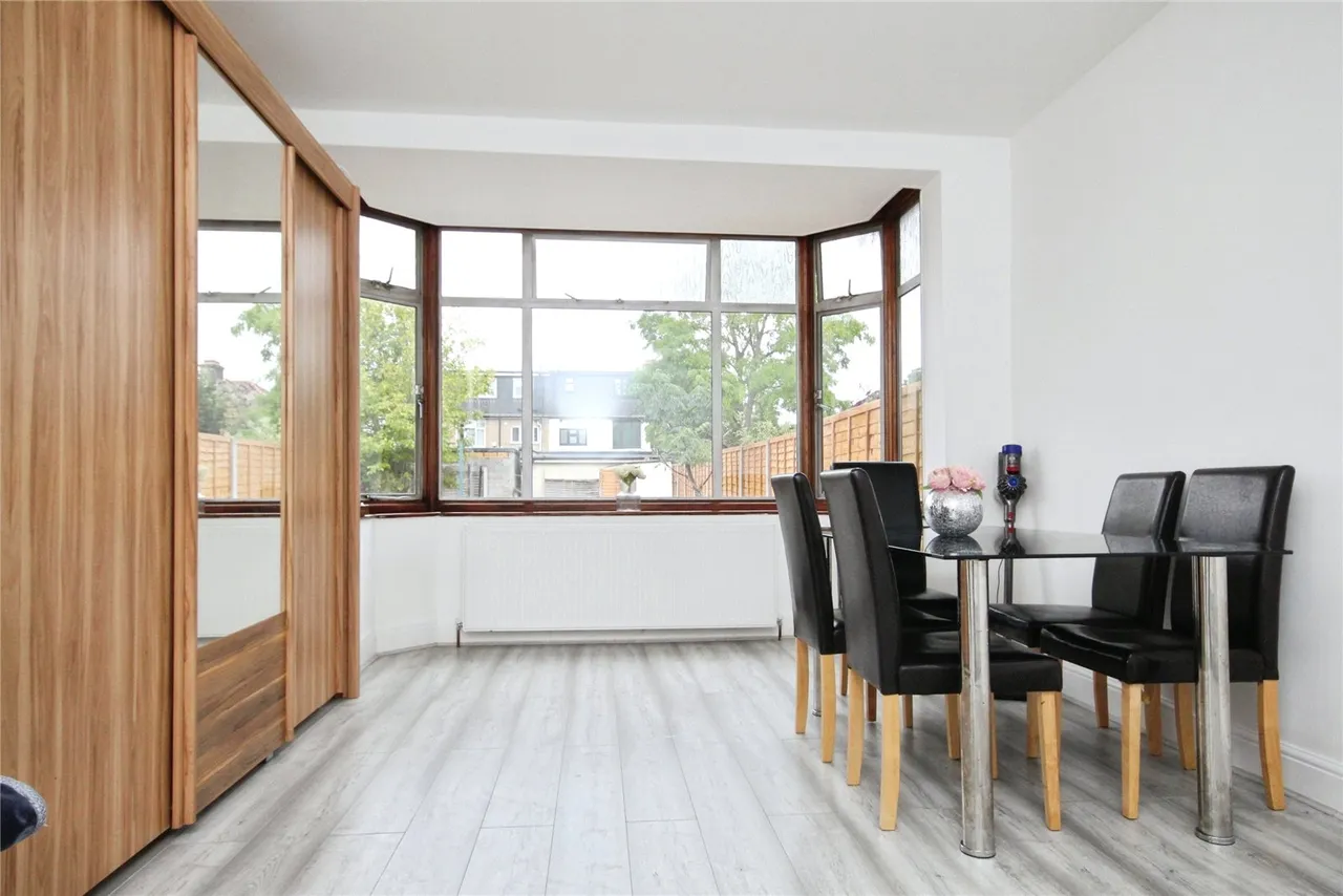 Upney Lane, Barking, IG11, photo 4
