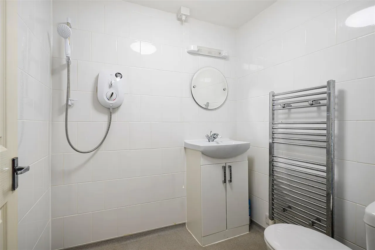 Wessex Road, Chippenham, SN14, photo 8
