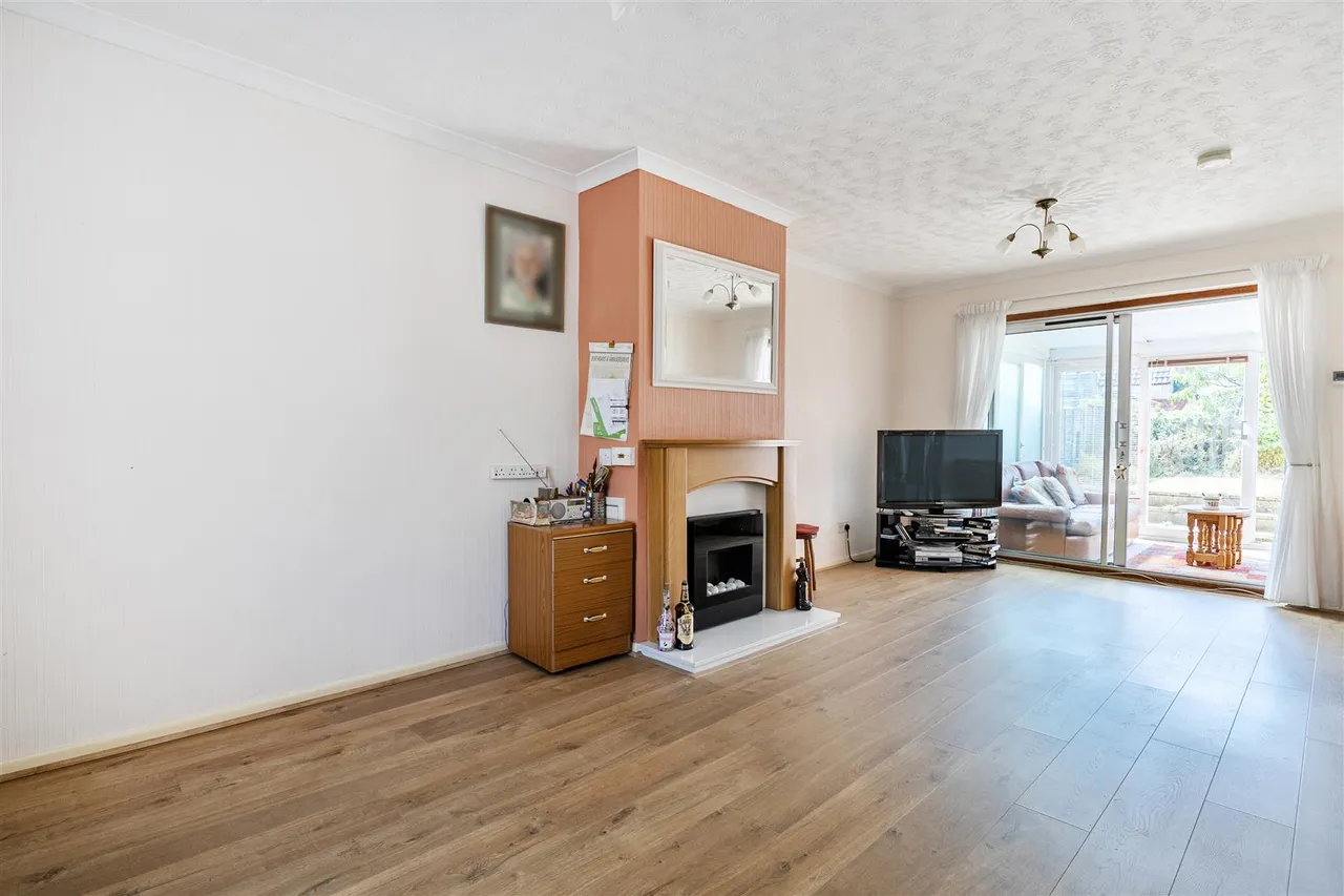 Wessex Road, Chippenham, SN14, photo 4
