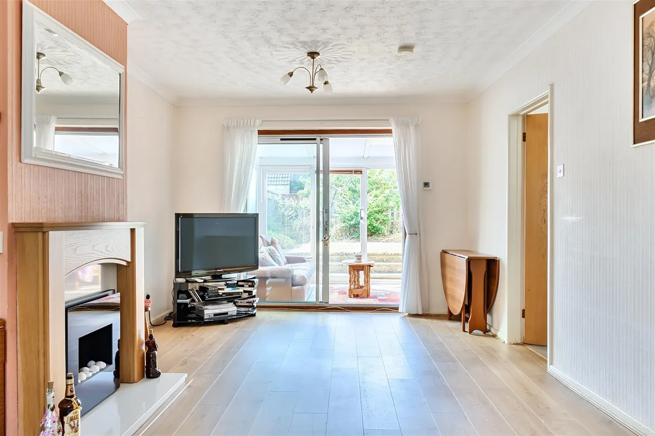 Wessex Road, Chippenham, SN14, photo 6