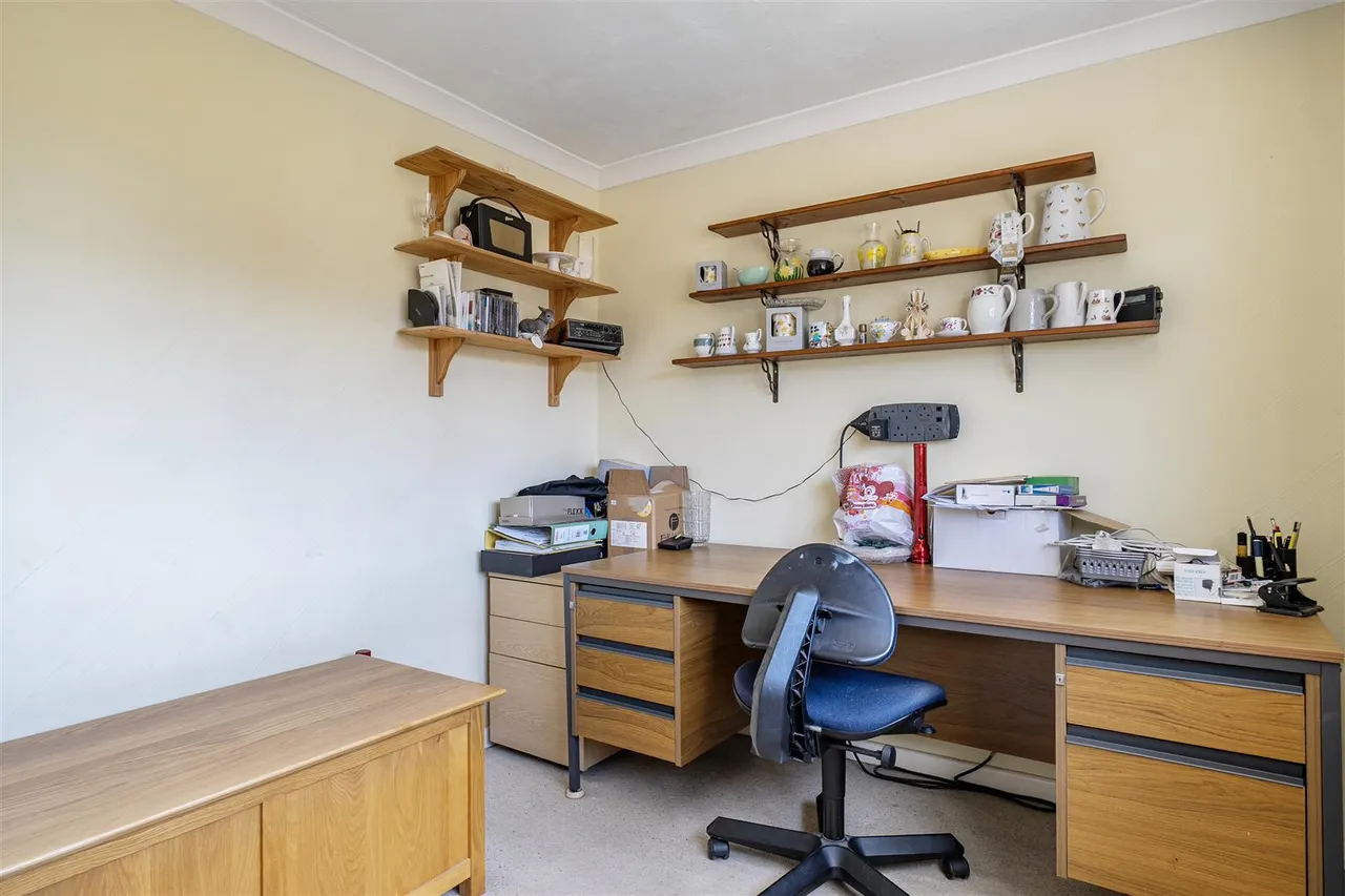 Wessex Road, Chippenham, SN14, photo 12