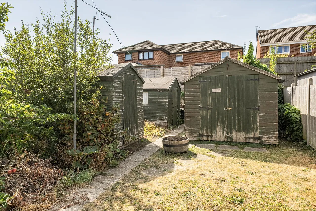 Wessex Road, Chippenham, SN14, photo 16