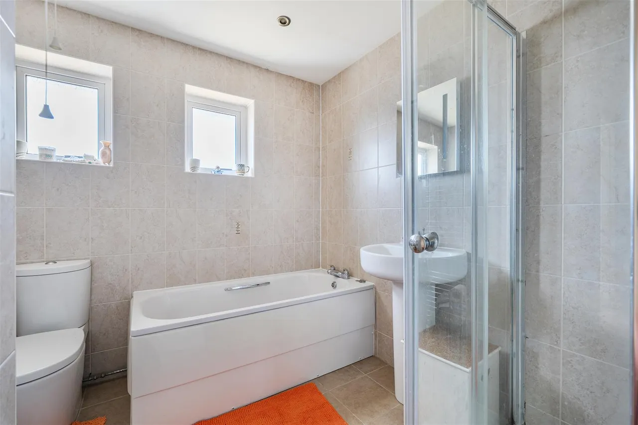 Wessex Road, Chippenham, SN14, photo 13