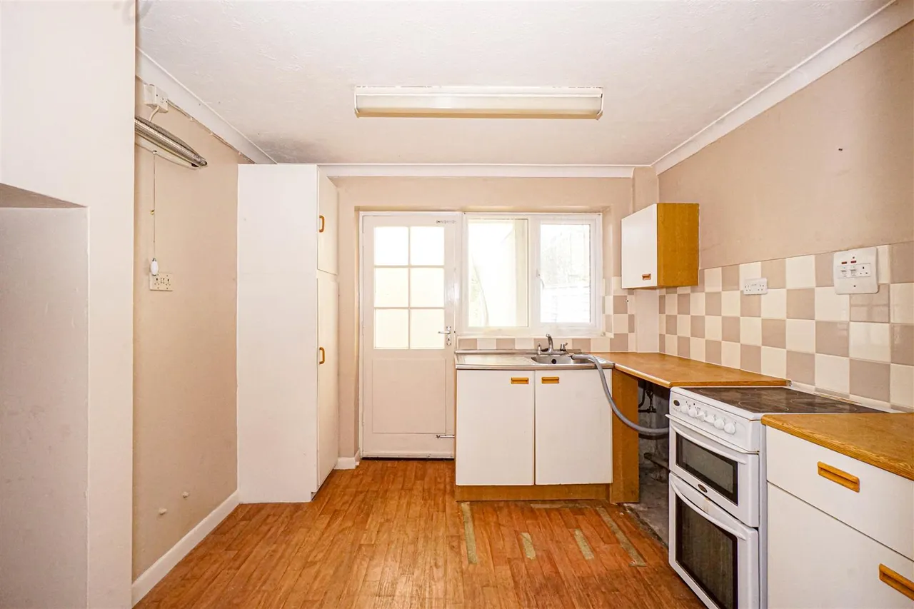 Towerscroft Avenue, St. Leonards-On-Sea, photo 3