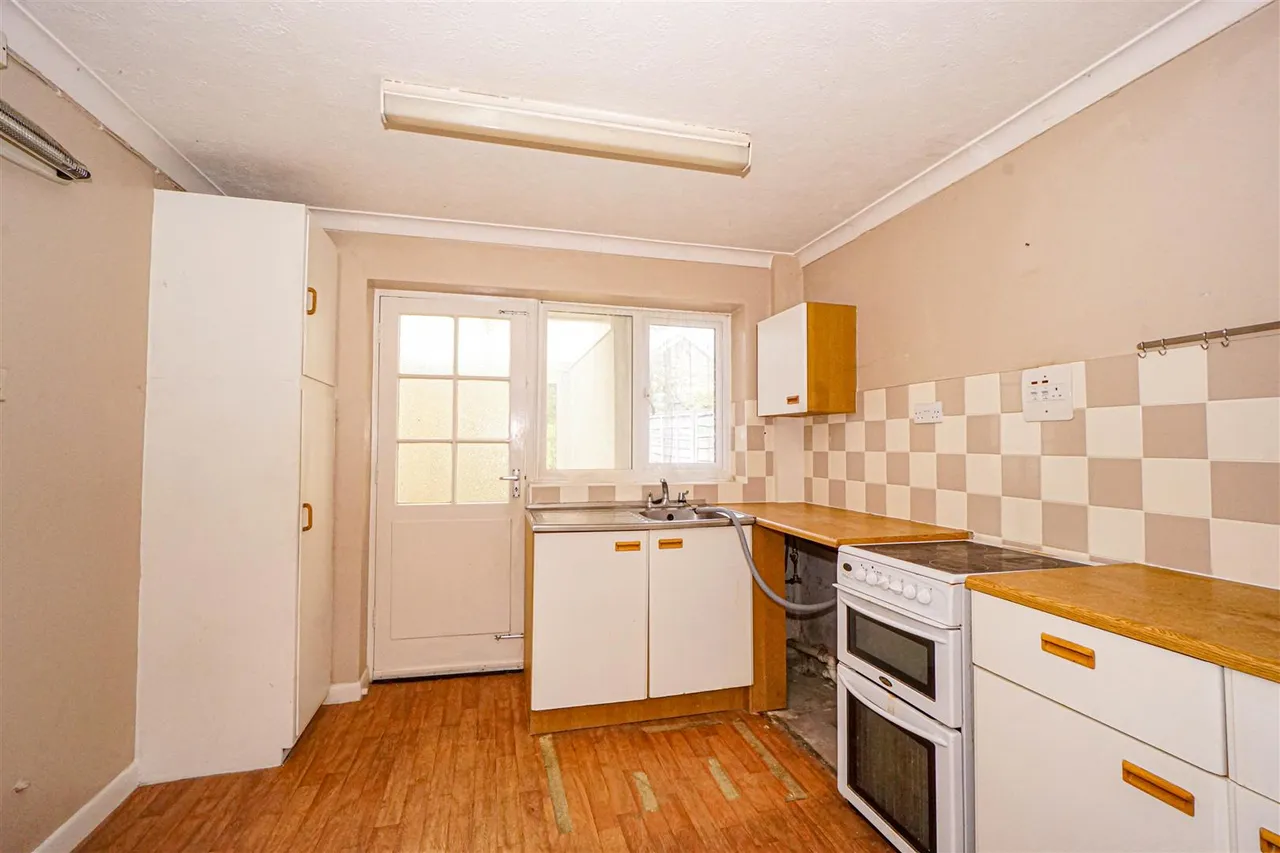 Towerscroft Avenue, St. Leonards-On-Sea, photo 9