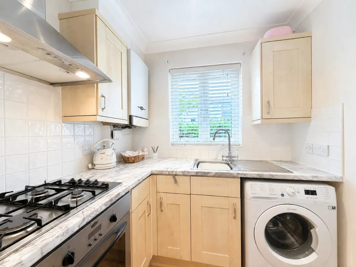 Victoria Place, Westgate-on-Sea, Kent, CT8 8NG, photo 15