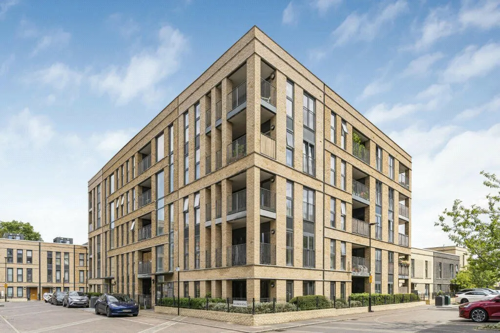 2 bed flat for sale — Bourbon Road, SW9