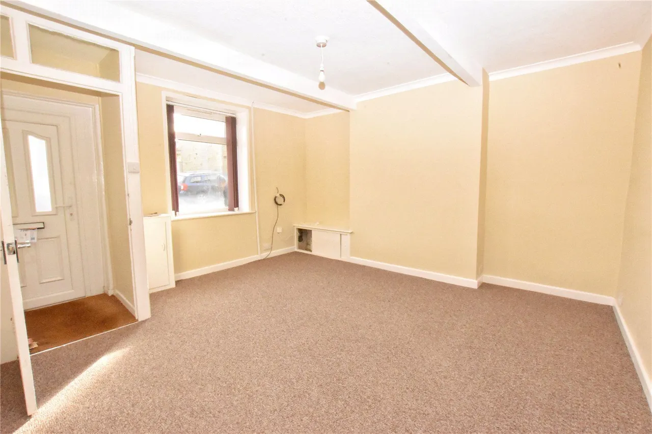 Victoria Street, Glossop, SK13, photo 2