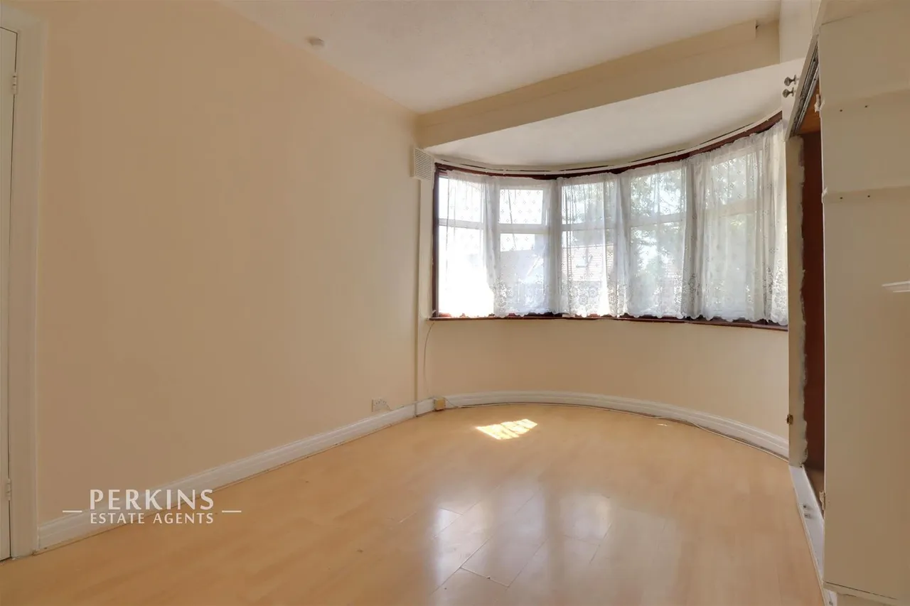 Keble Close, Northolt, UB5, photo 5