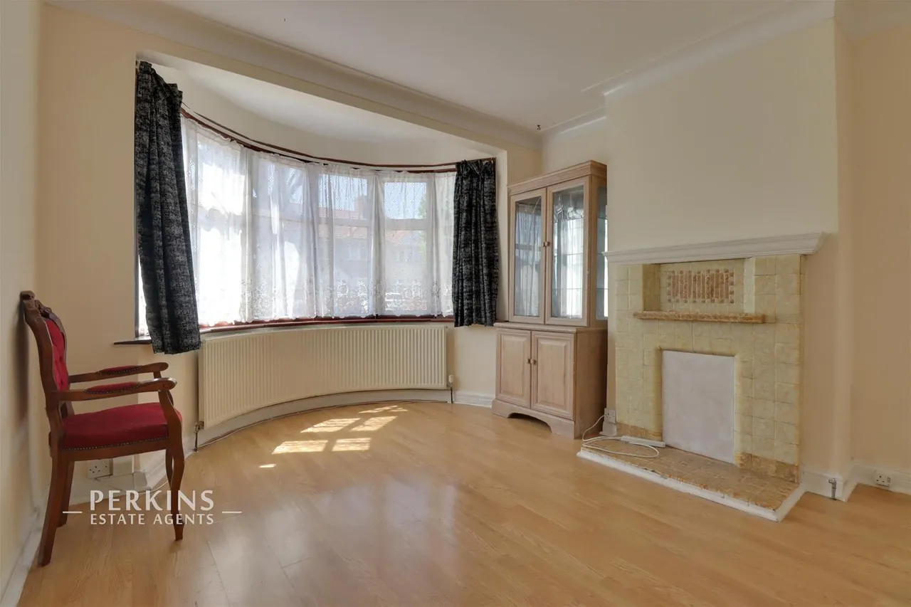 3 bed house to rent, Keble Close, Northolt, UB5
