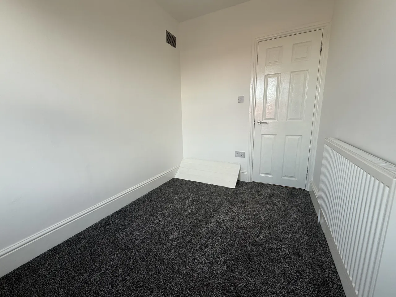 Central Avenue, Abbey Green, CV11, photo 12