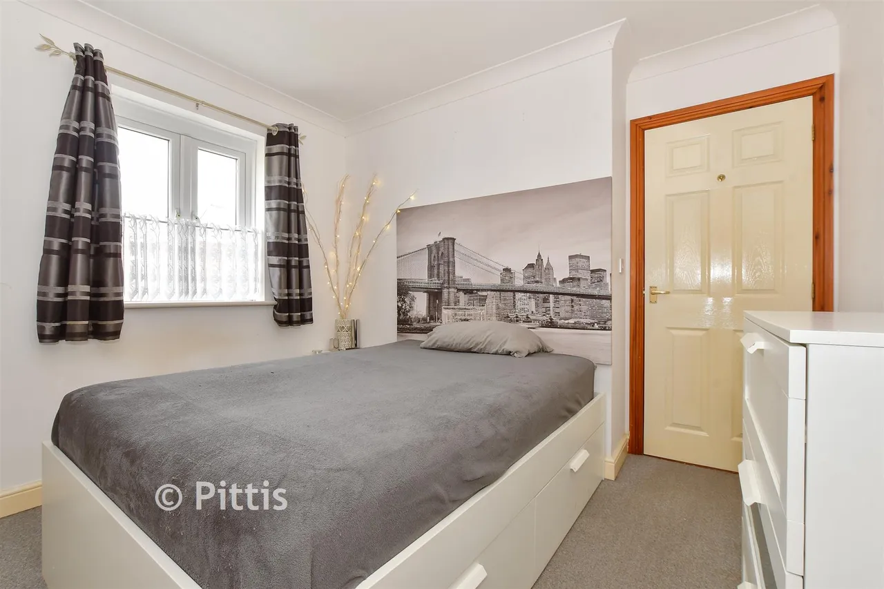 Ventnor Road, Apse Heath, PO36, photo 7
