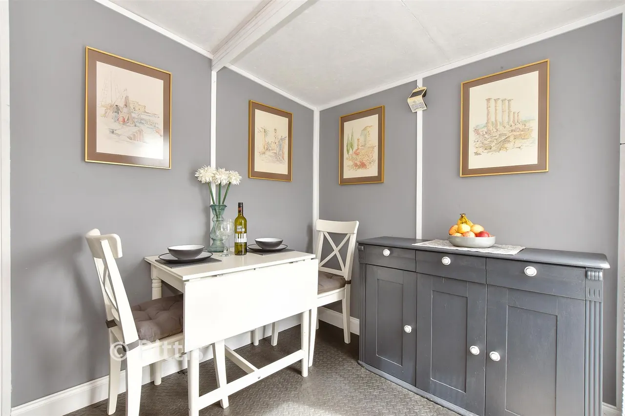 Ventnor Road, Apse Heath, PO36, photo 3