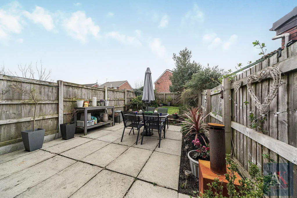 Weston Avenue, Rochdale OL16 4PW, photo 15