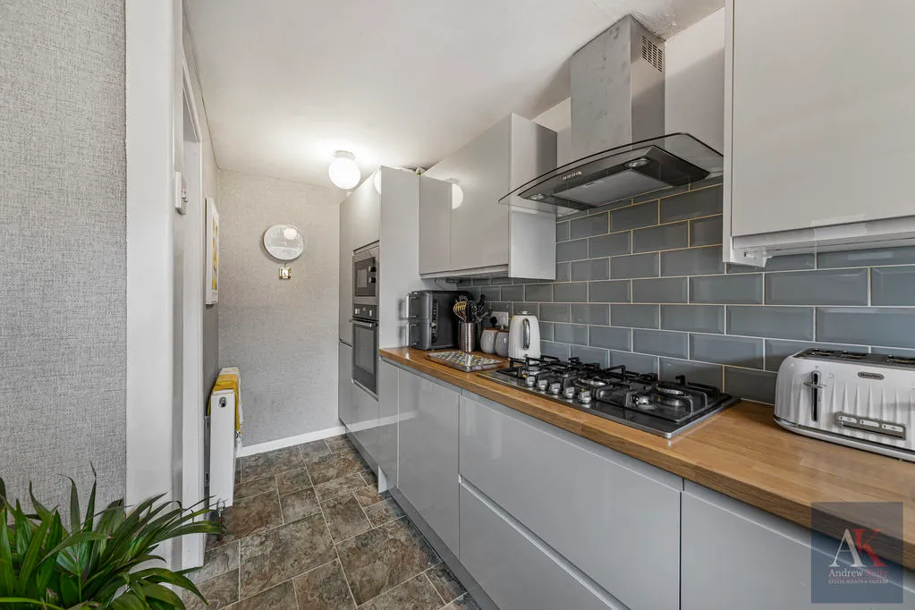 Weston Avenue, Rochdale OL16 4PW, photo 8