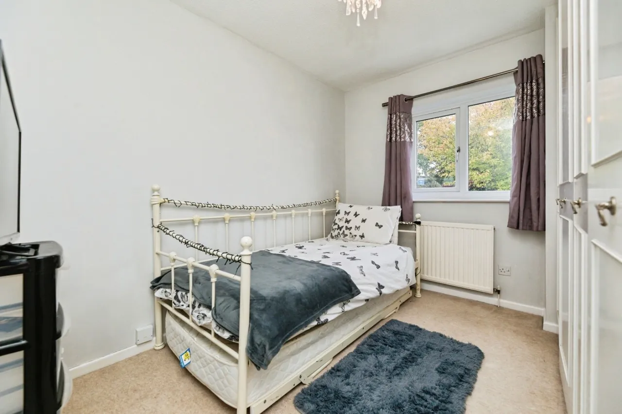 Merbeck Drive, High Green, S35, photo 19
