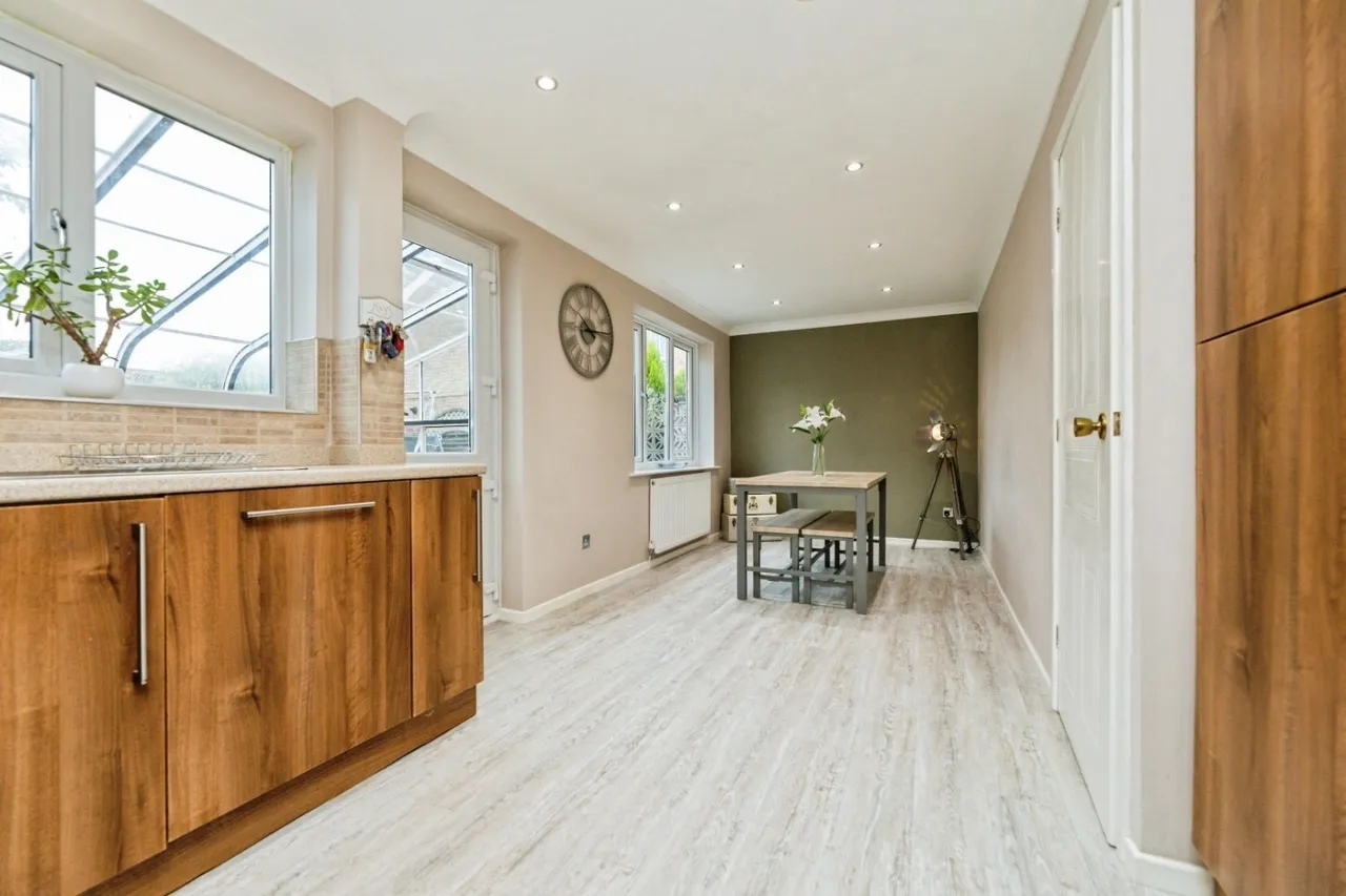 Merbeck Drive, High Green, S35, photo 6