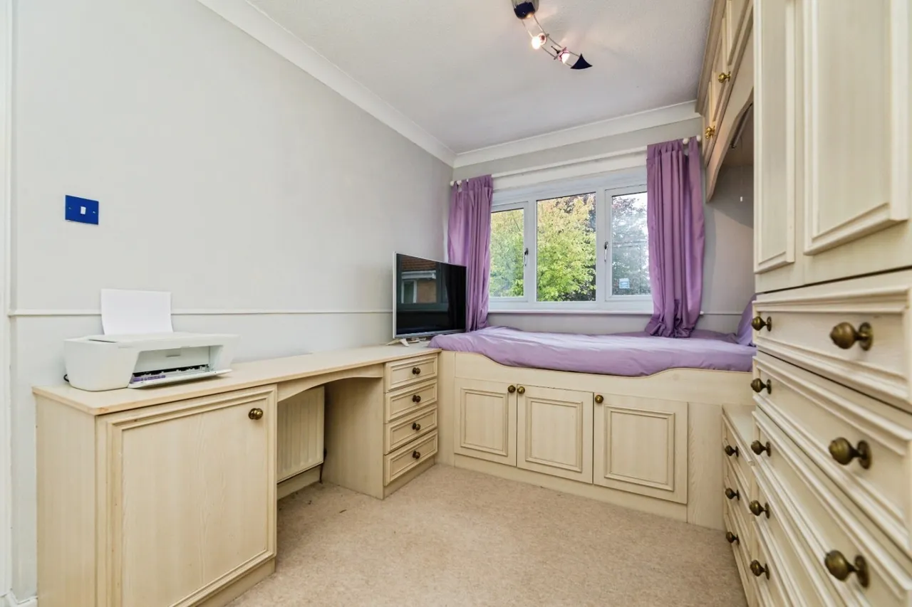 Merbeck Drive, High Green, S35, photo 18