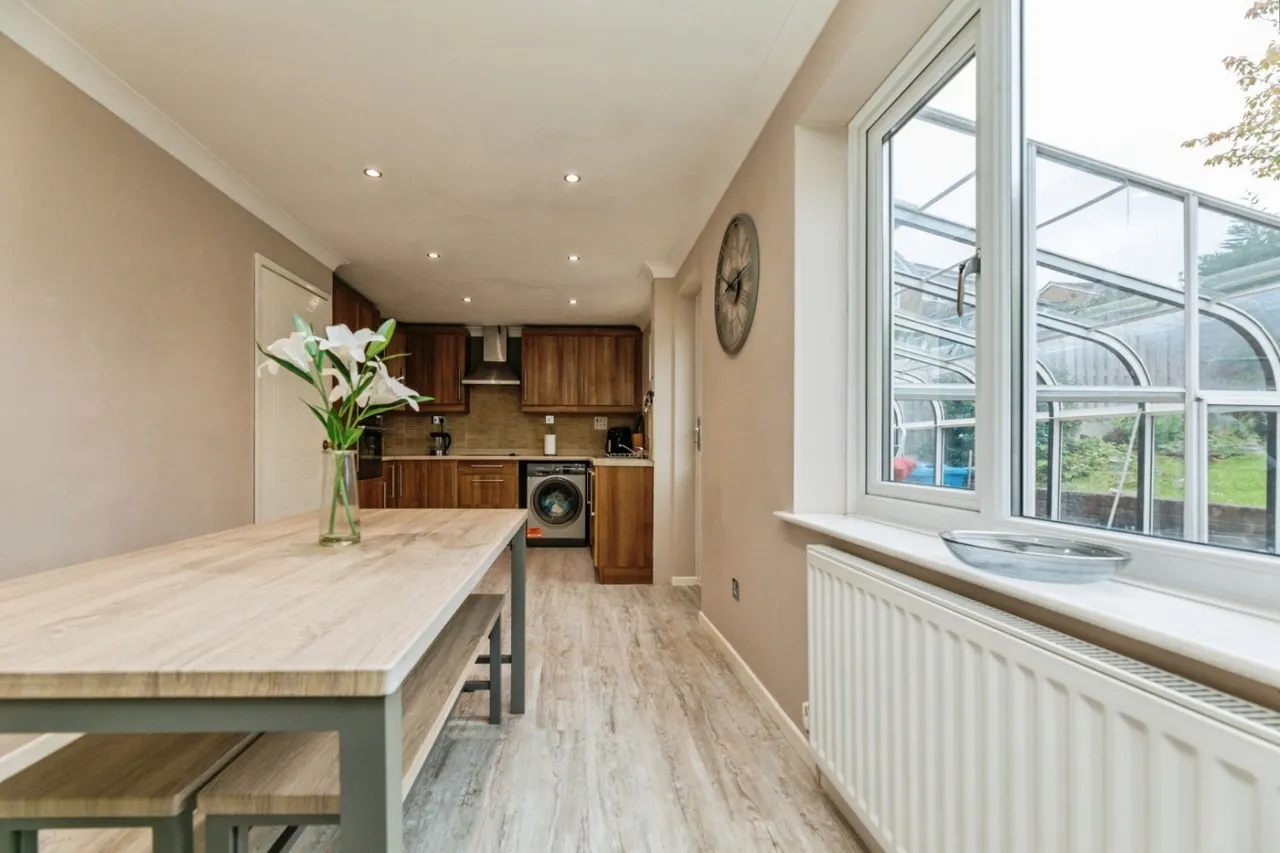 Merbeck Drive, High Green, S35, photo 3