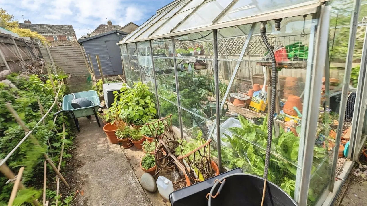 Station Road, Yate, BS37, photo 15