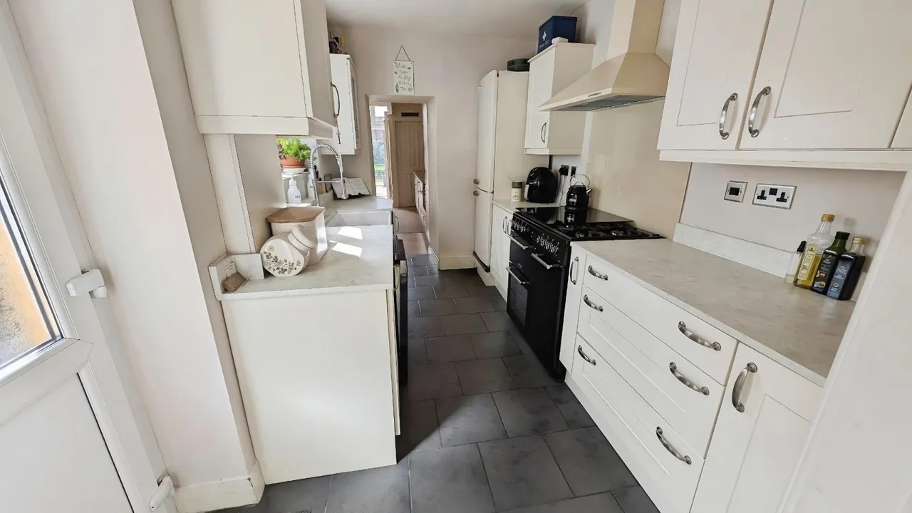 Station Road, Yate, BS37, photo 23