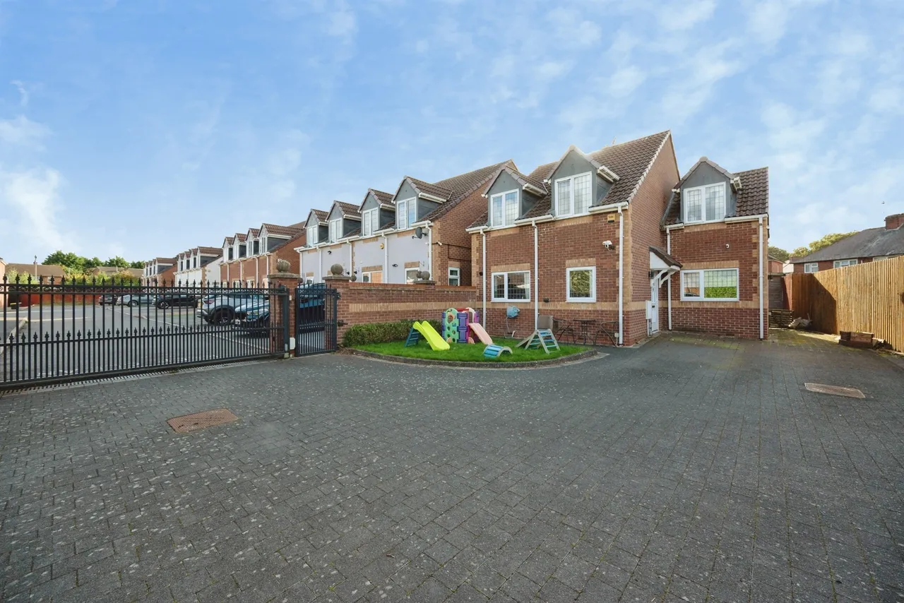 Farley Road, West Bromwich, B70, photo 5