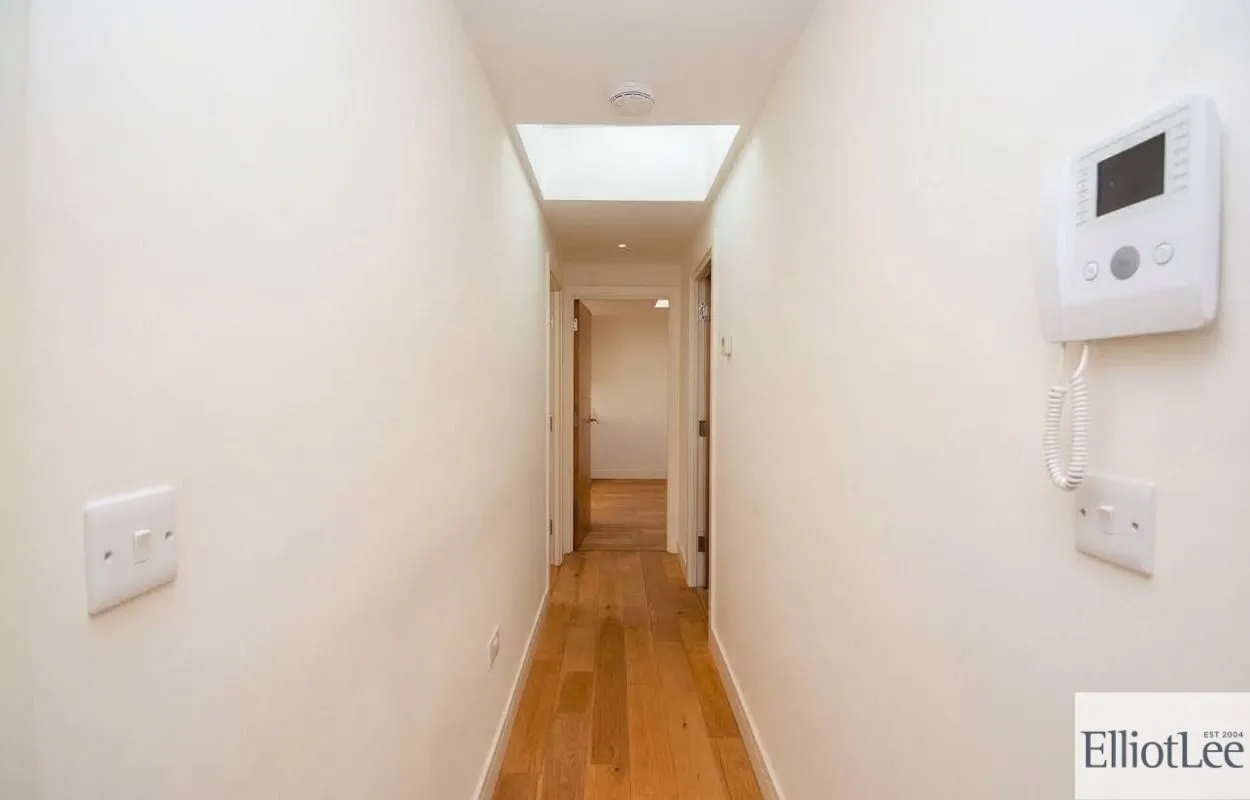 Sutherland Road, Sutherland House Sutherland Road, W13, photo 2