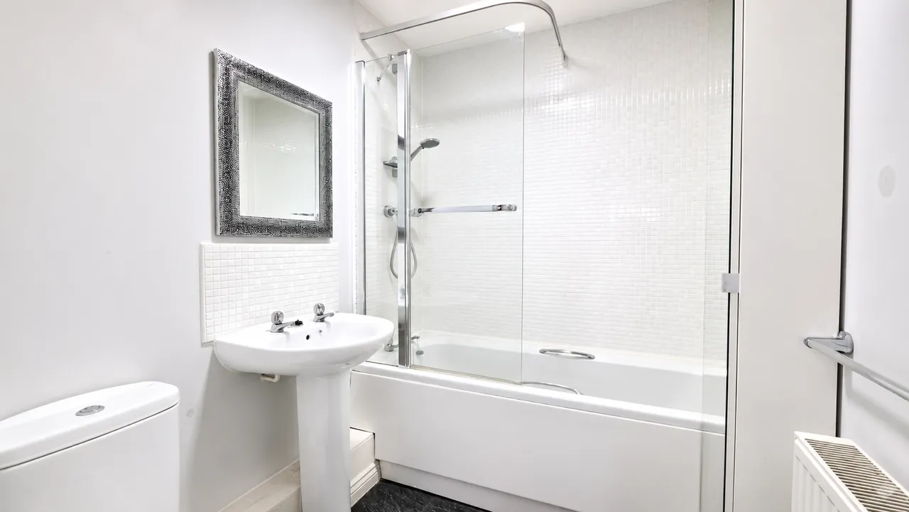 Sotherby Drive, Cheltenham, GL51, photo 6