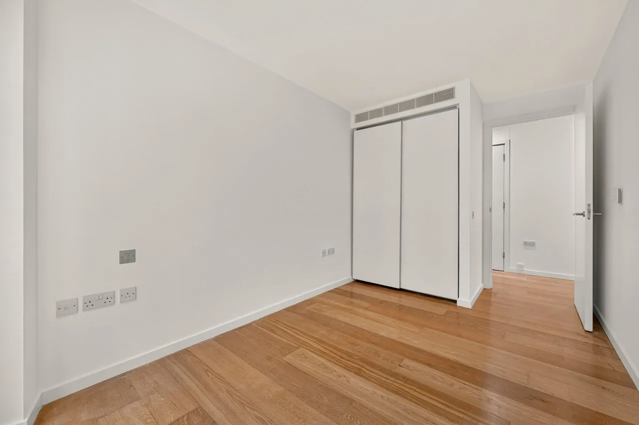 Fairmont Avenue, London, E14, photo 2