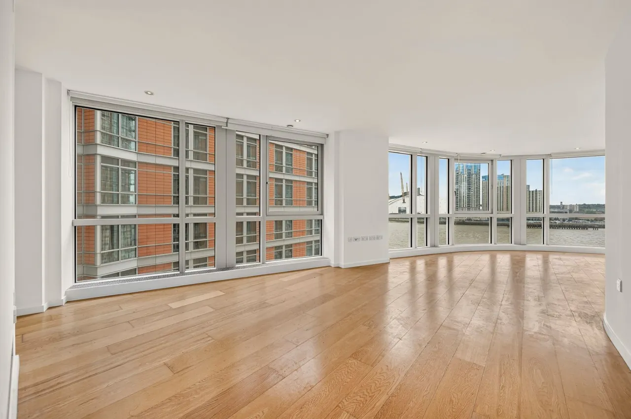 Fairmont Avenue, London, E14, photo 14