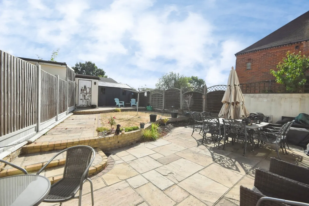The Lowe, Chigwell, IG7, photo 21