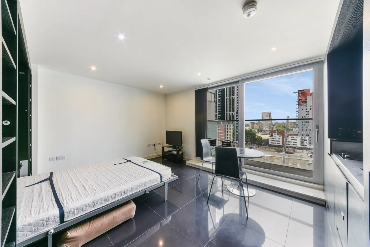 flat to rent — West Tower, 1 Pan Peninsula Square, Canary Wharf, London, E14