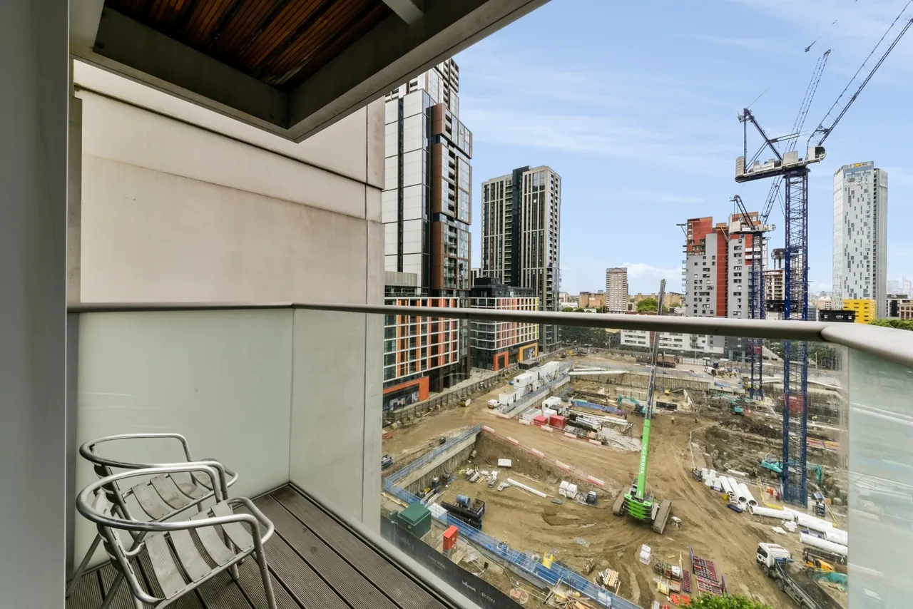 West Tower, 1 Pan Peninsula Square, Canary Wharf, London, E14, photo 6