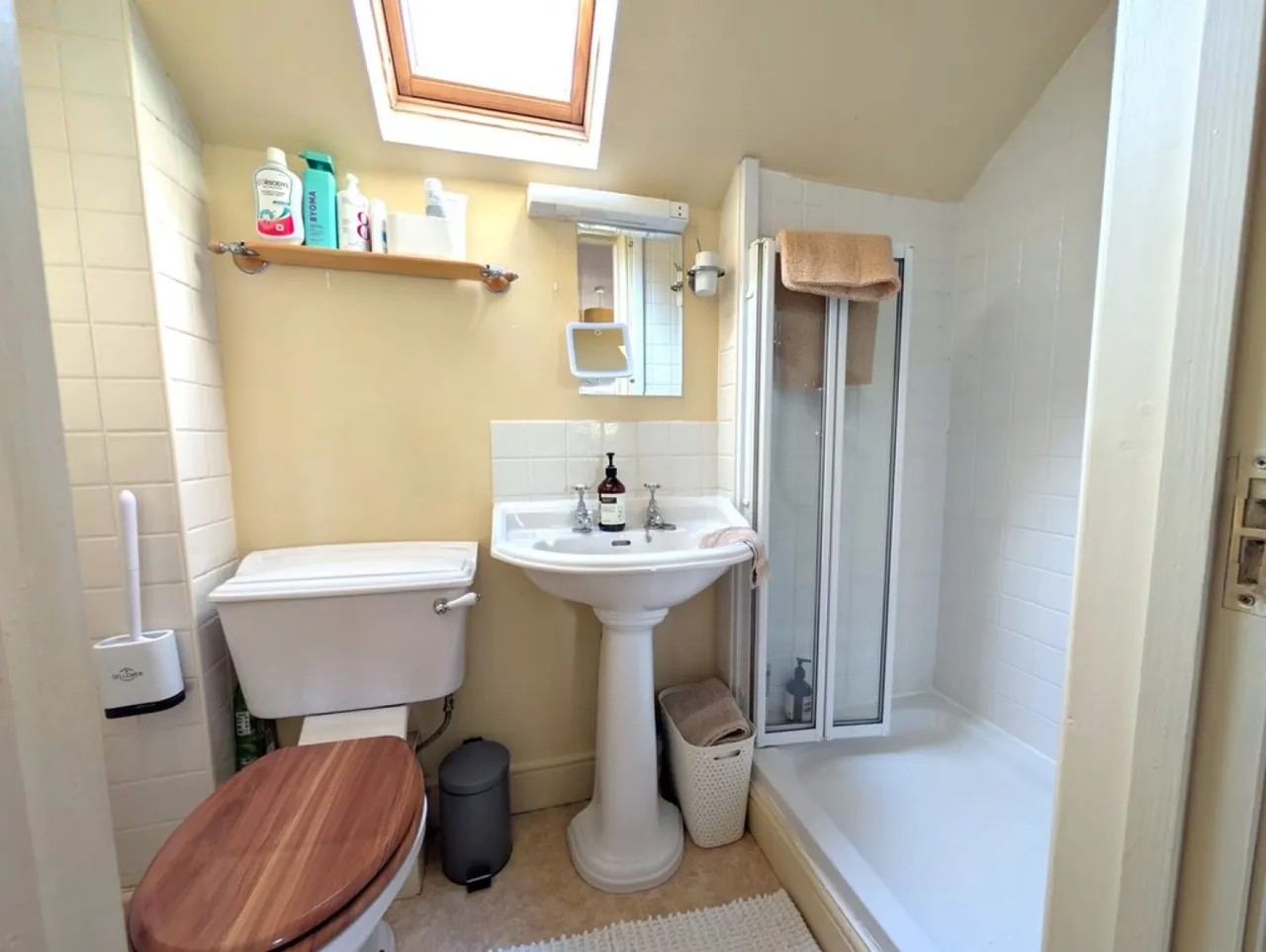 High Street, South Witham, NG33, photo 26