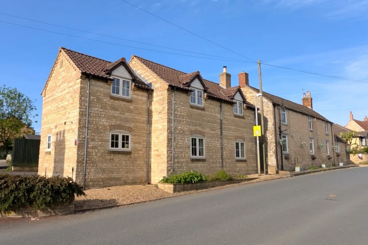 High Street, South Witham, NG33, photo 35