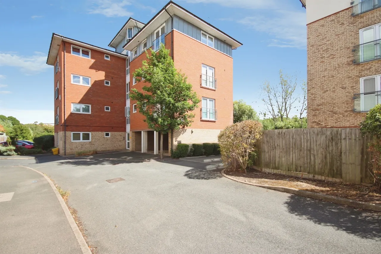 1 bed flat for sale — Kempton Drive, WARWICK