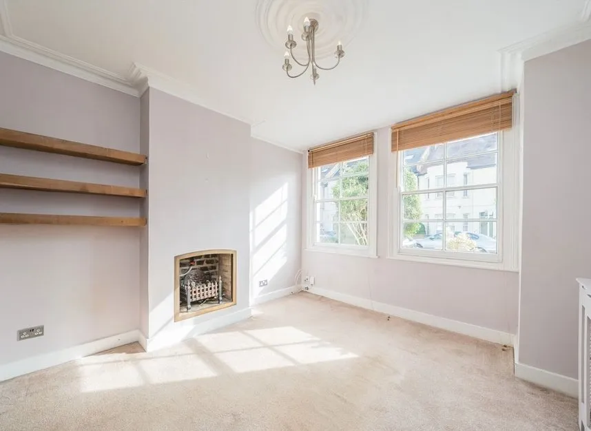 Prospect Crescent, Twickenham, TW2, photo 2