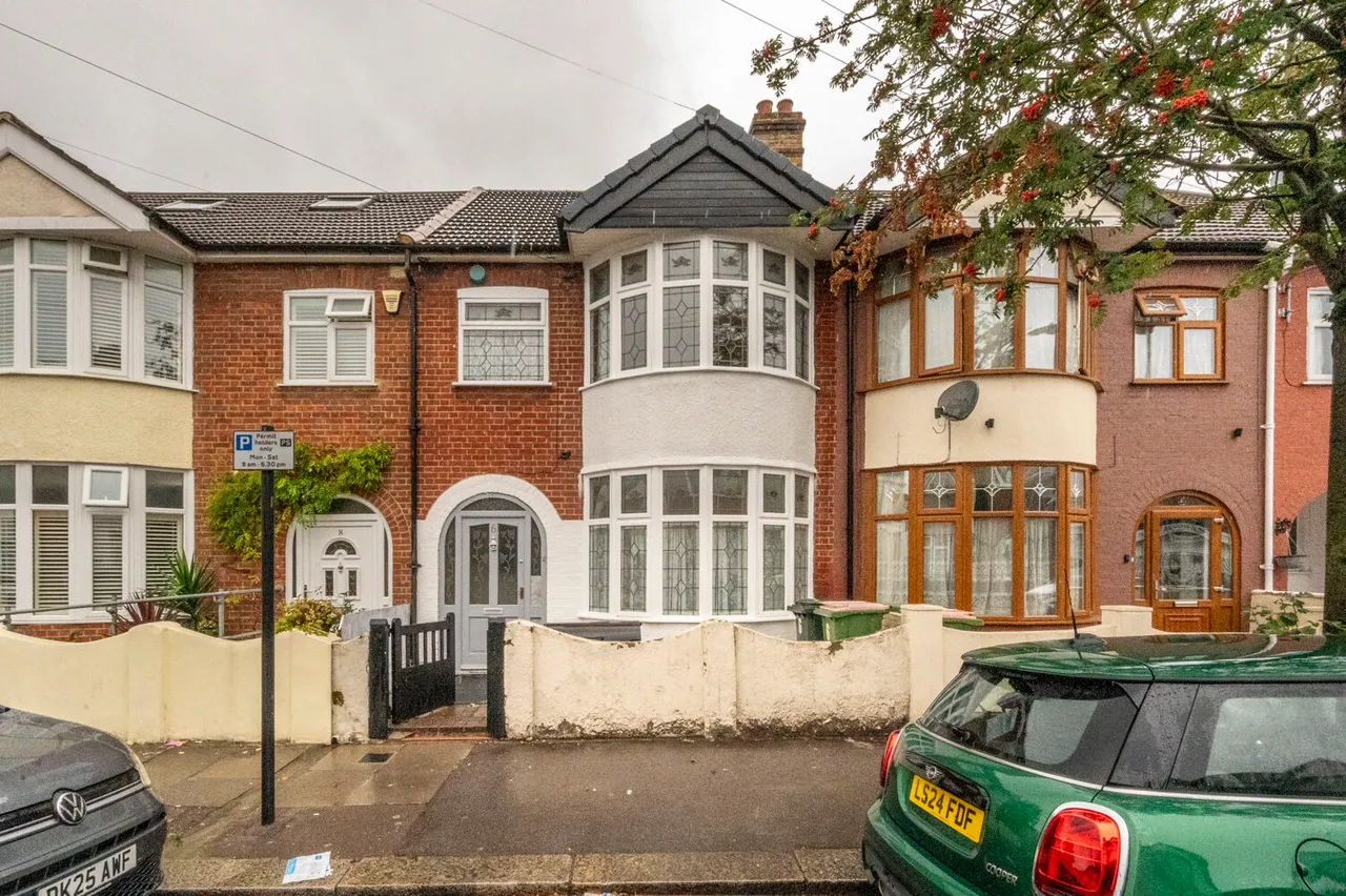 6 Ravenhill Road, London, photo 3