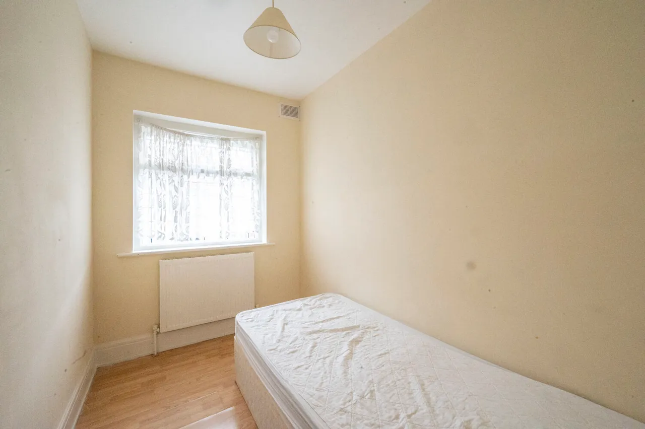 6 Ravenhill Road, London, photo 5
