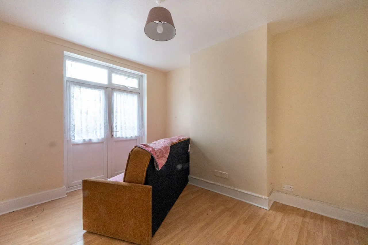 6 Ravenhill Road, London, photo 8